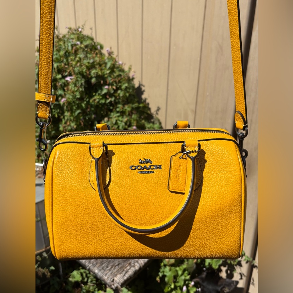 *SOLD*Coach Rowan in Pebbled Leather W/ Gunmetal HardwareTurmeric NºM2498- CV962